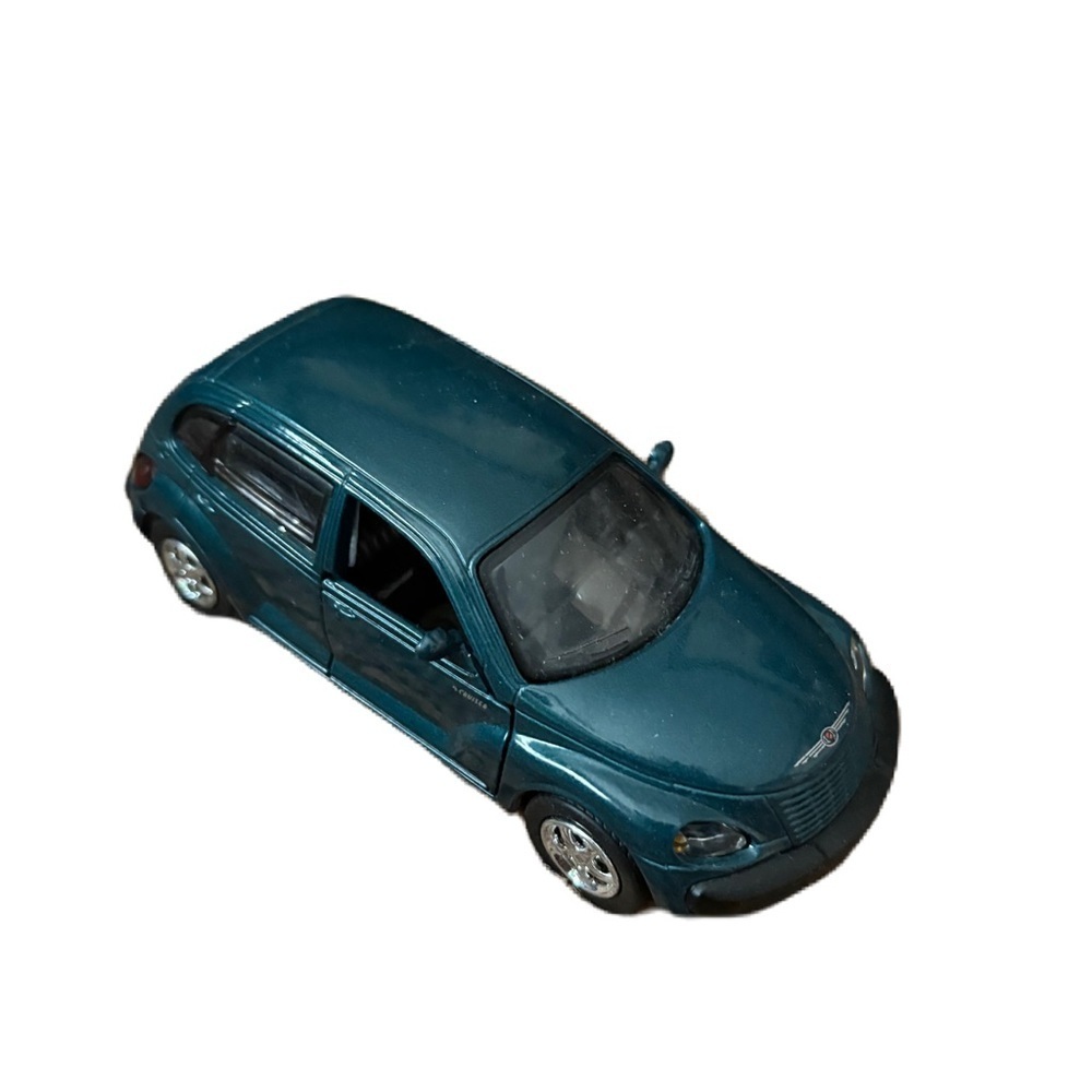Saico PT Cruiser Metallic Green Car Collectors Toy 1:34 scale Teal Diecast Metal